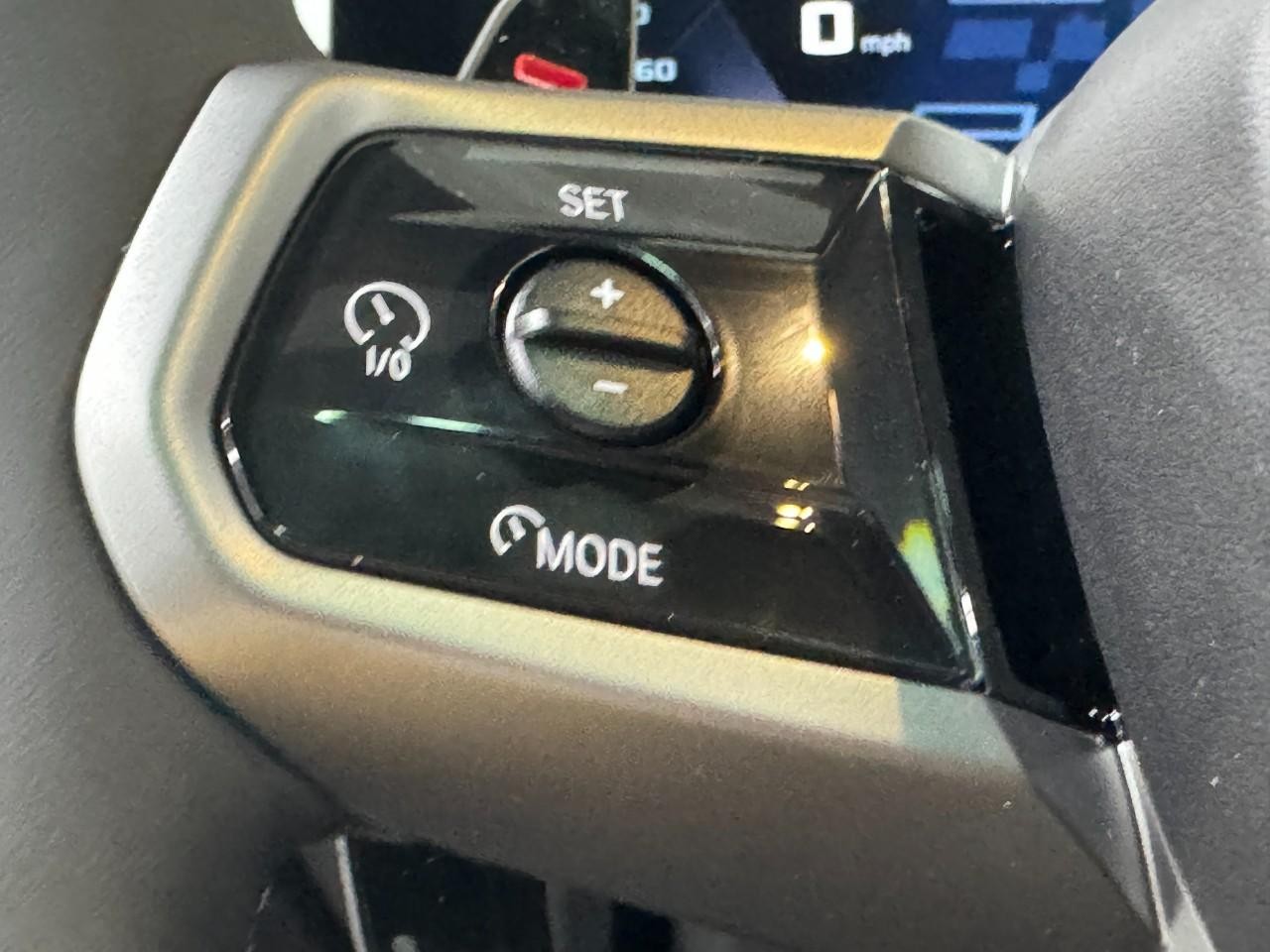 BMW X3 Vehicle Full-screen Gallery Image 28