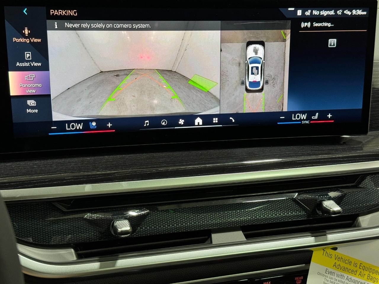 BMW X6 Vehicle Full-screen Gallery Image 36