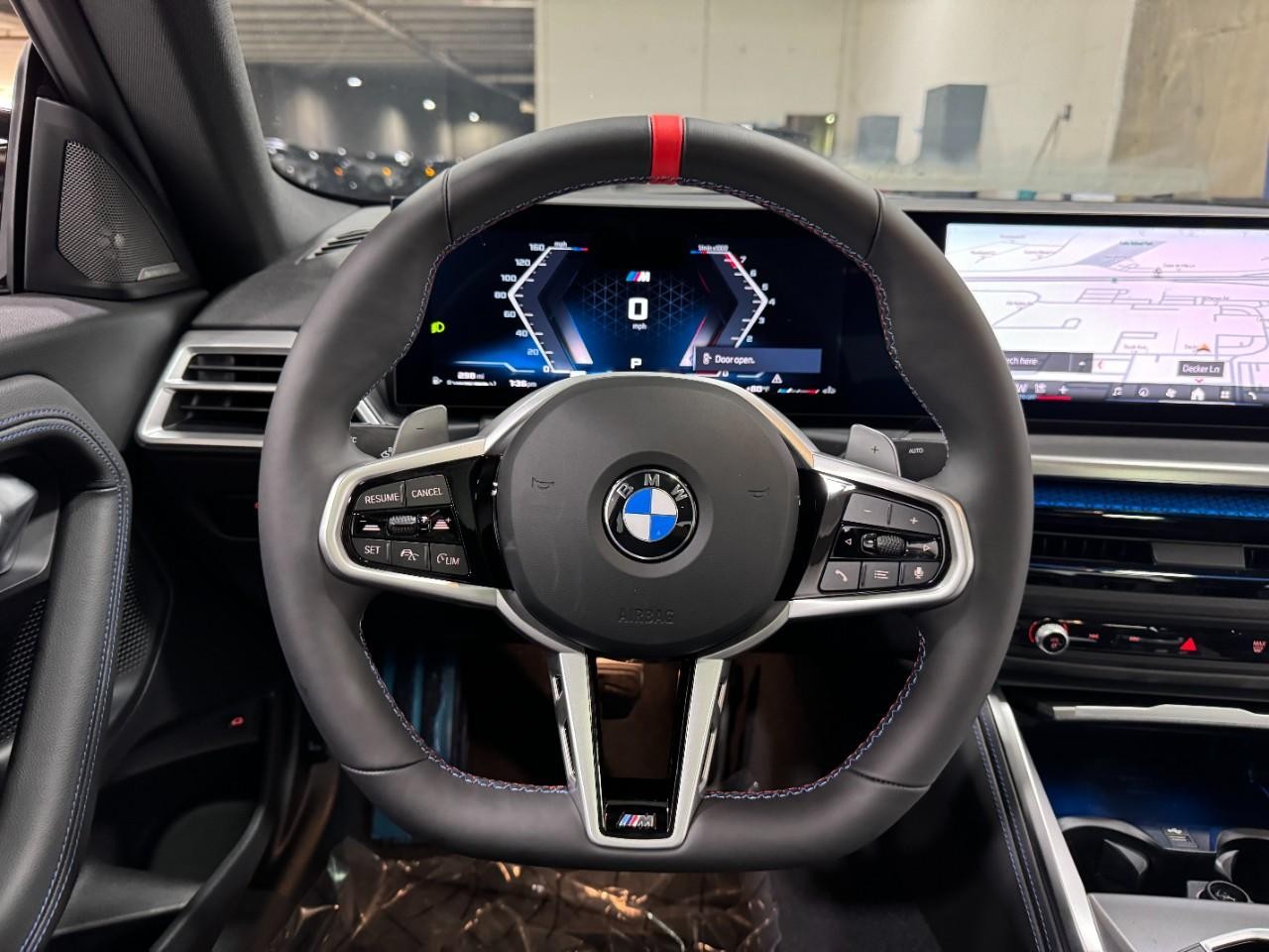 BMW 2 Series Vehicle Full-screen Gallery Image 16