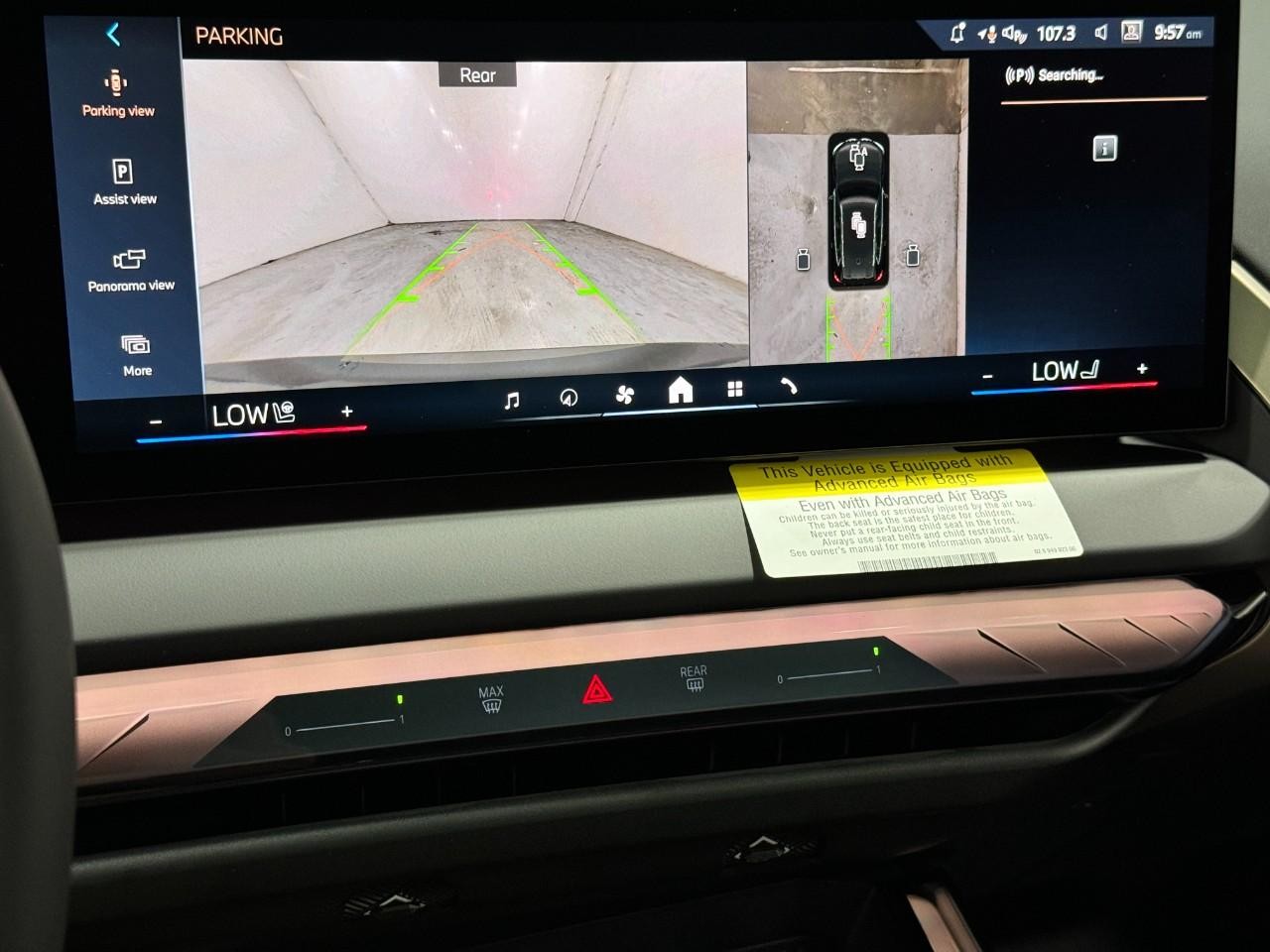 BMW X3 Vehicle Full-screen Gallery Image 32