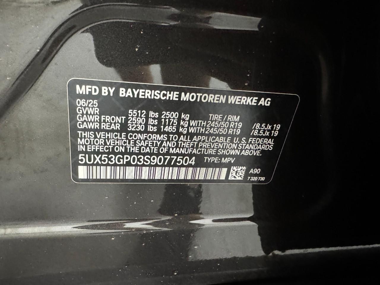 BMW X3 Vehicle Full-screen Gallery Image 33