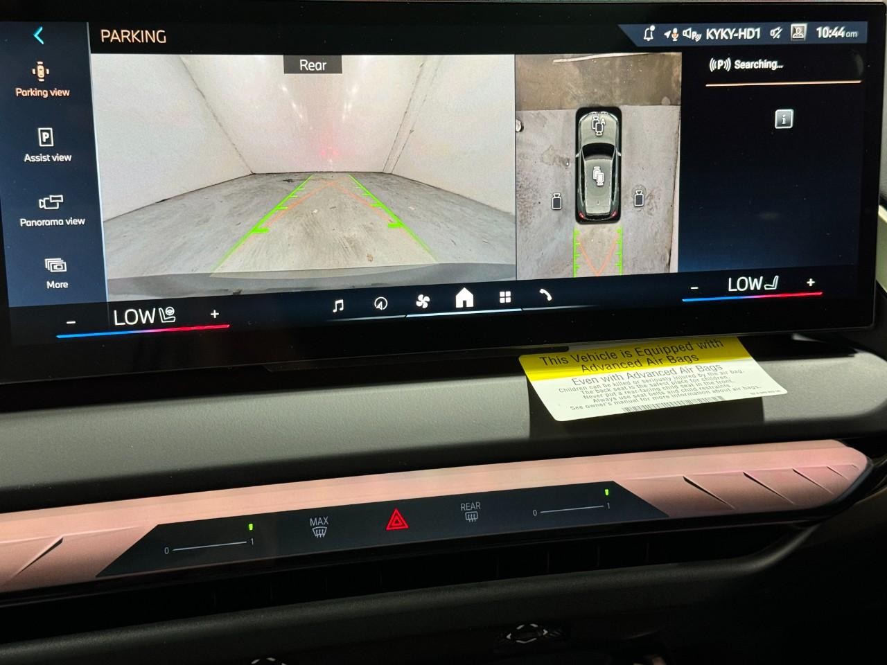 BMW X3 Vehicle Full-screen Gallery Image 33