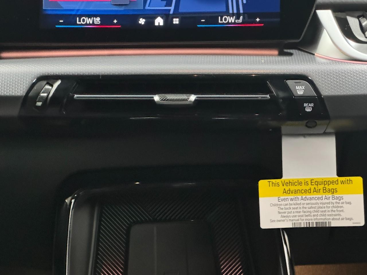 BMW X2 Vehicle Full-screen Gallery Image 15