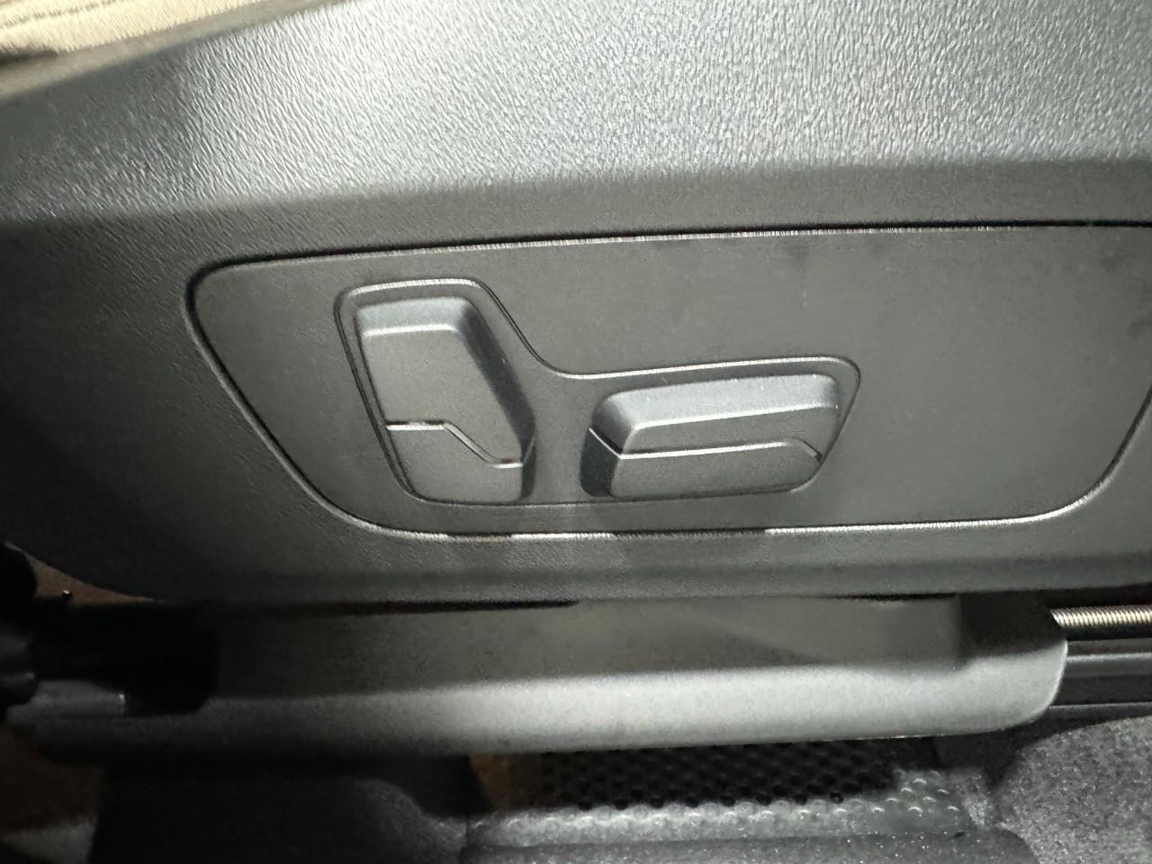 BMW X1 Vehicle Full-screen Gallery Image 20