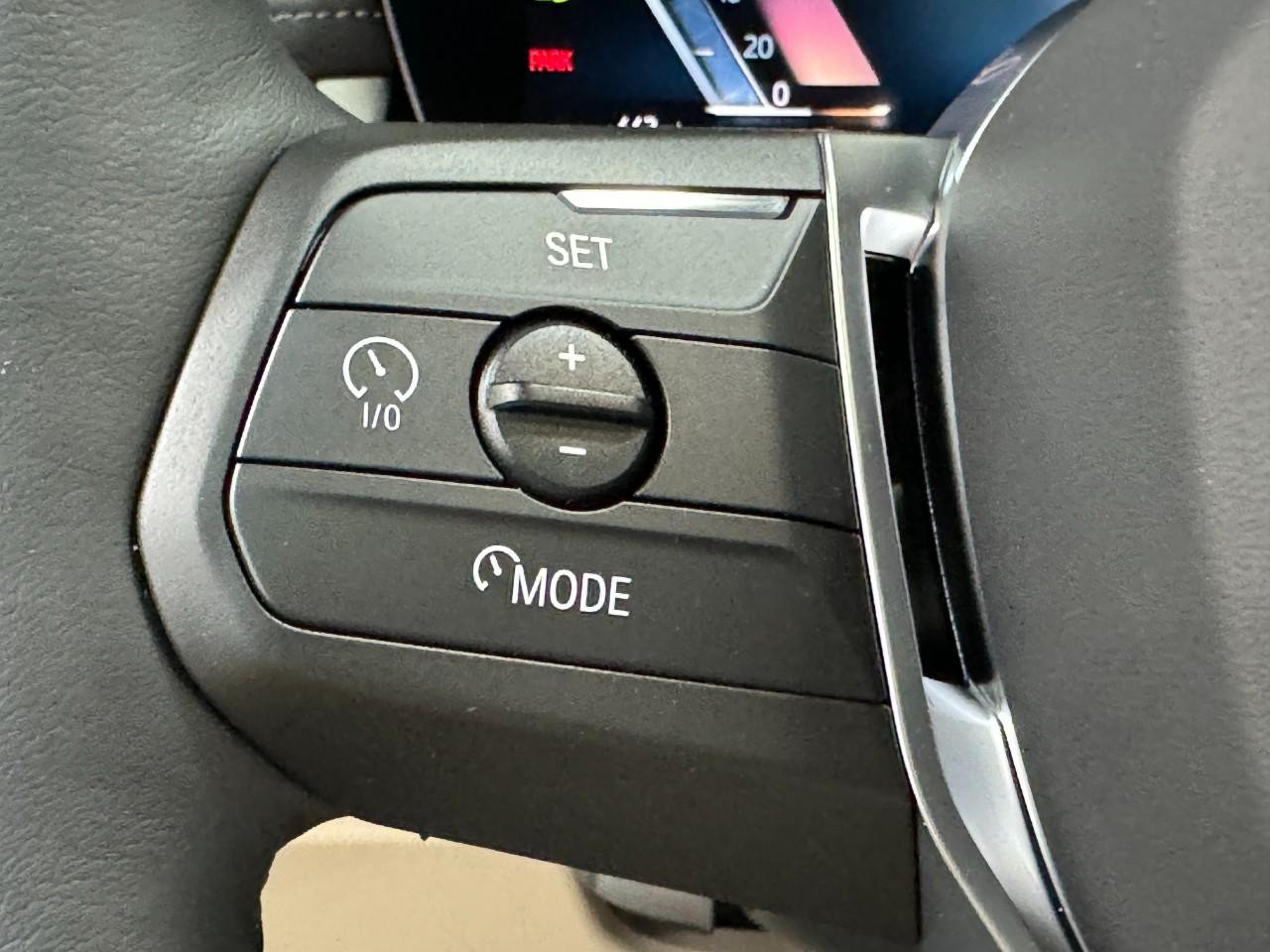 BMW X1 Vehicle Full-screen Gallery Image 30