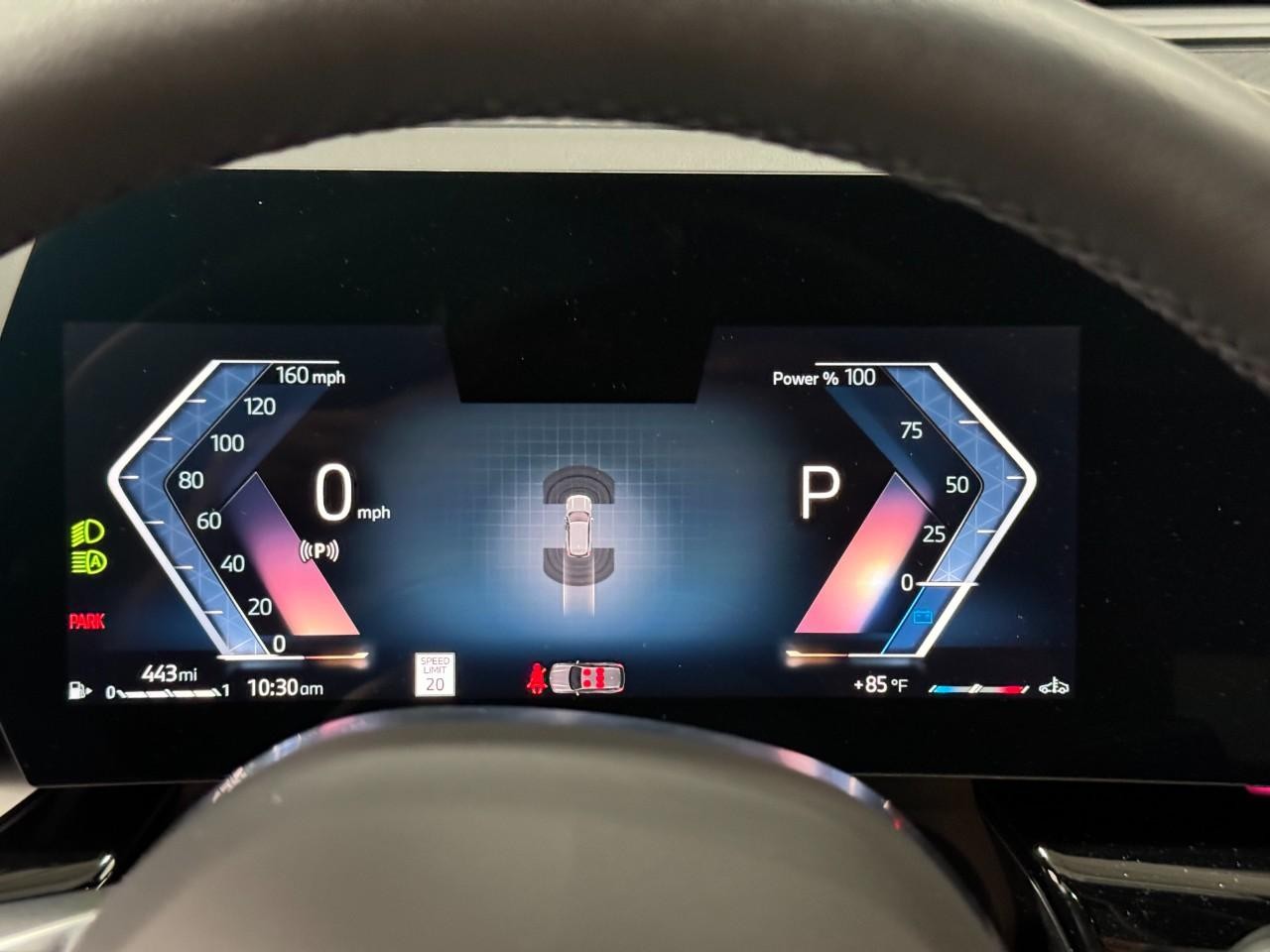 BMW X1 Vehicle Full-screen Gallery Image 32