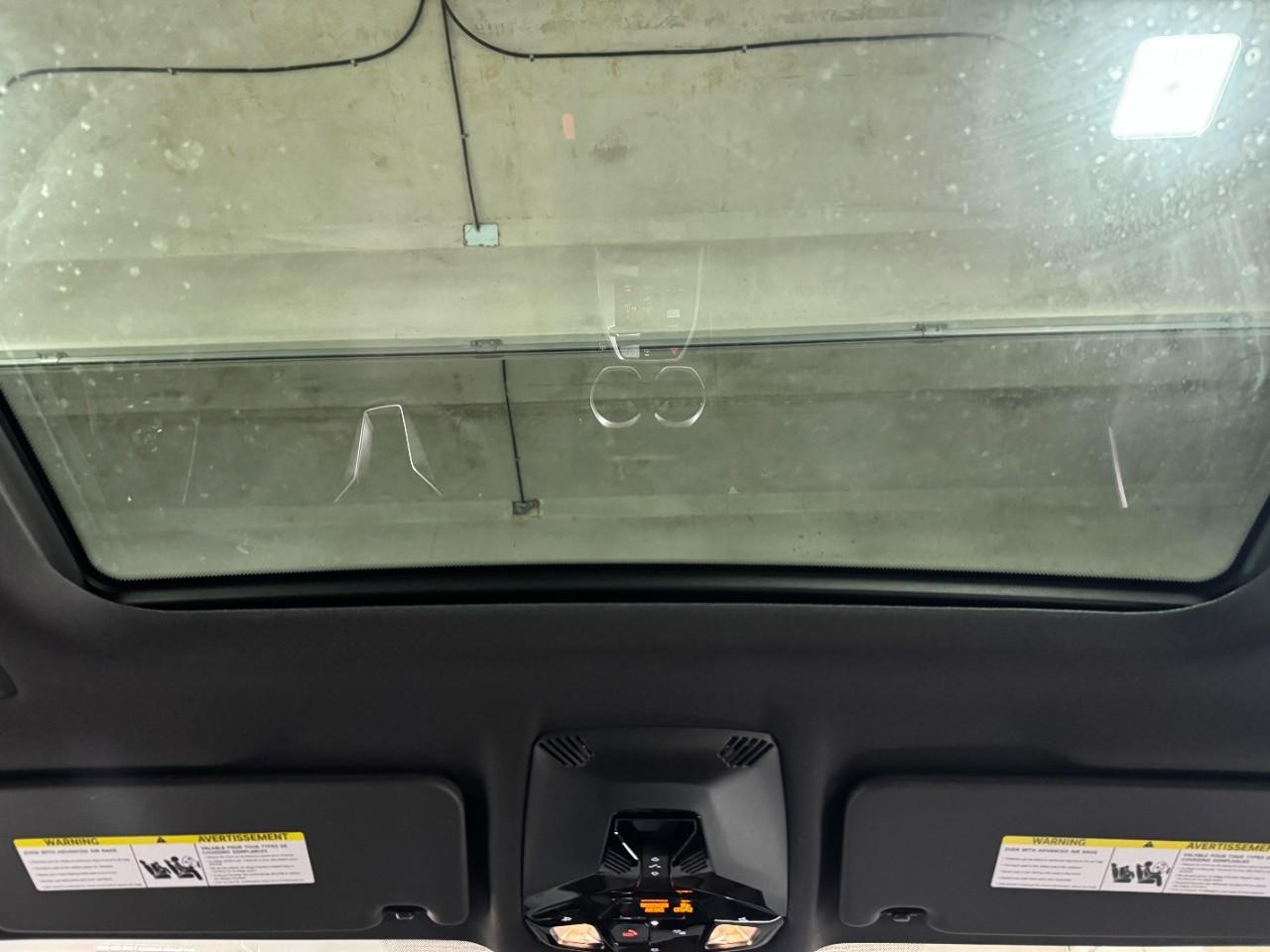 BMW X1 Vehicle Full-screen Gallery Image 11