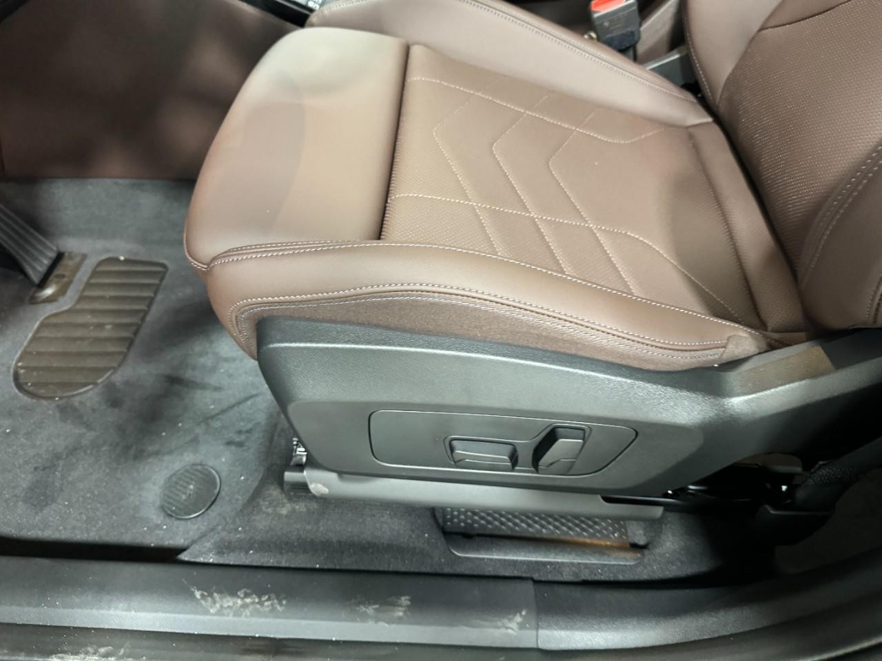 BMW X1 Vehicle Full-screen Gallery Image 27