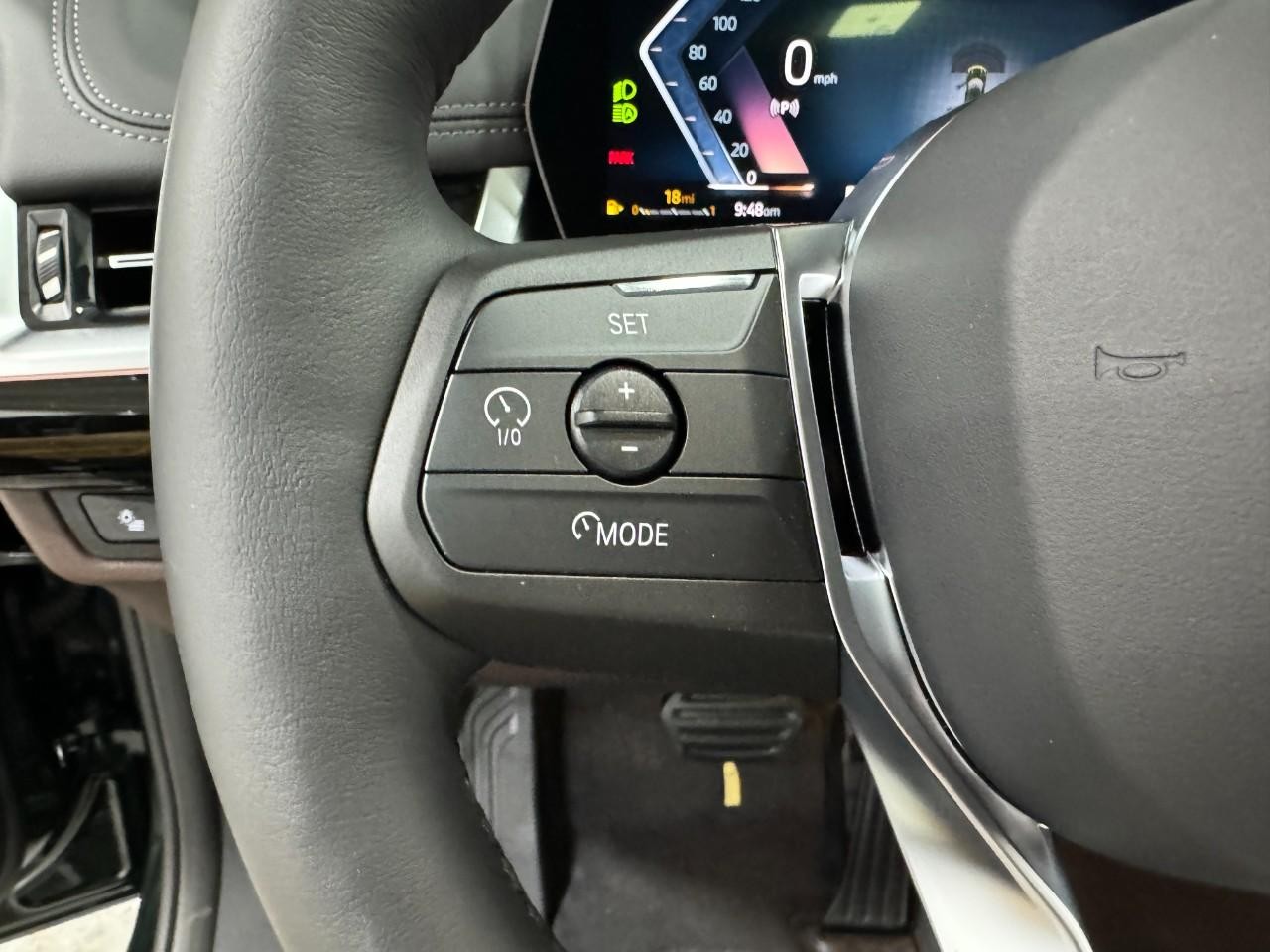 BMW X1 Vehicle Full-screen Gallery Image 30