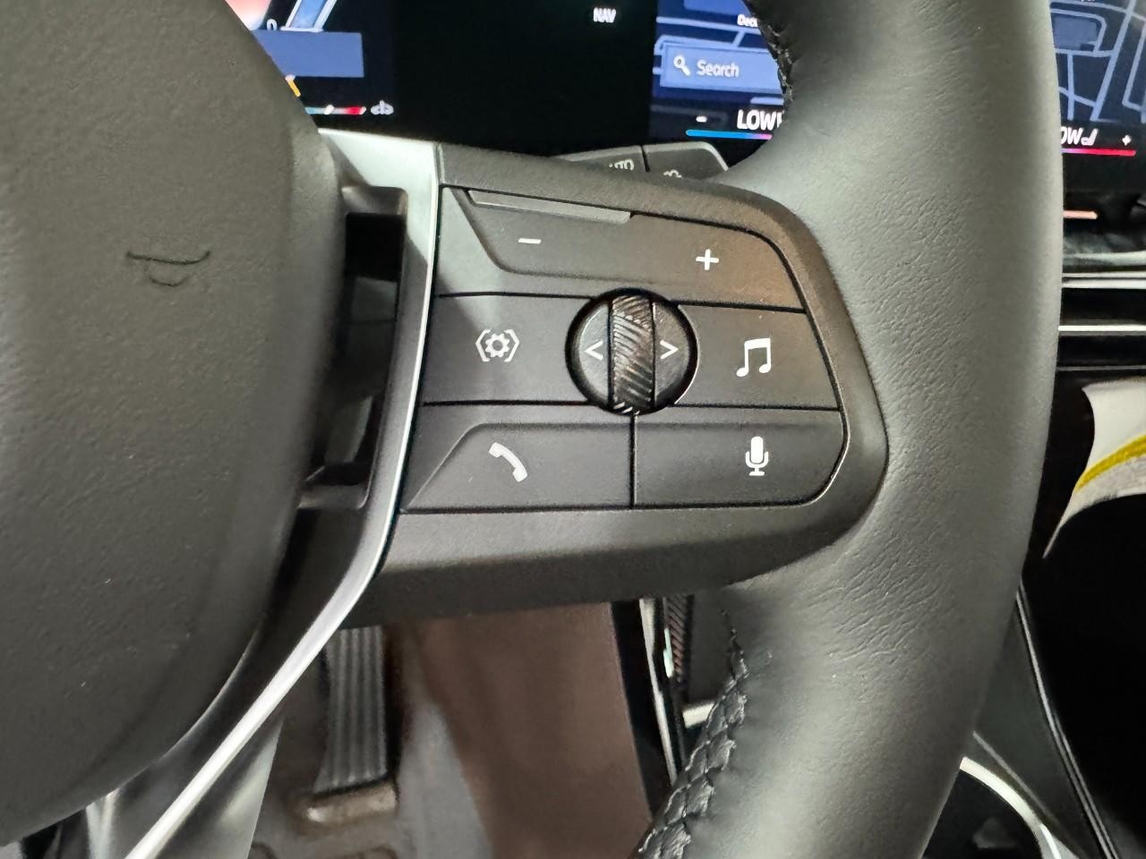 BMW X1 Vehicle Full-screen Gallery Image 31