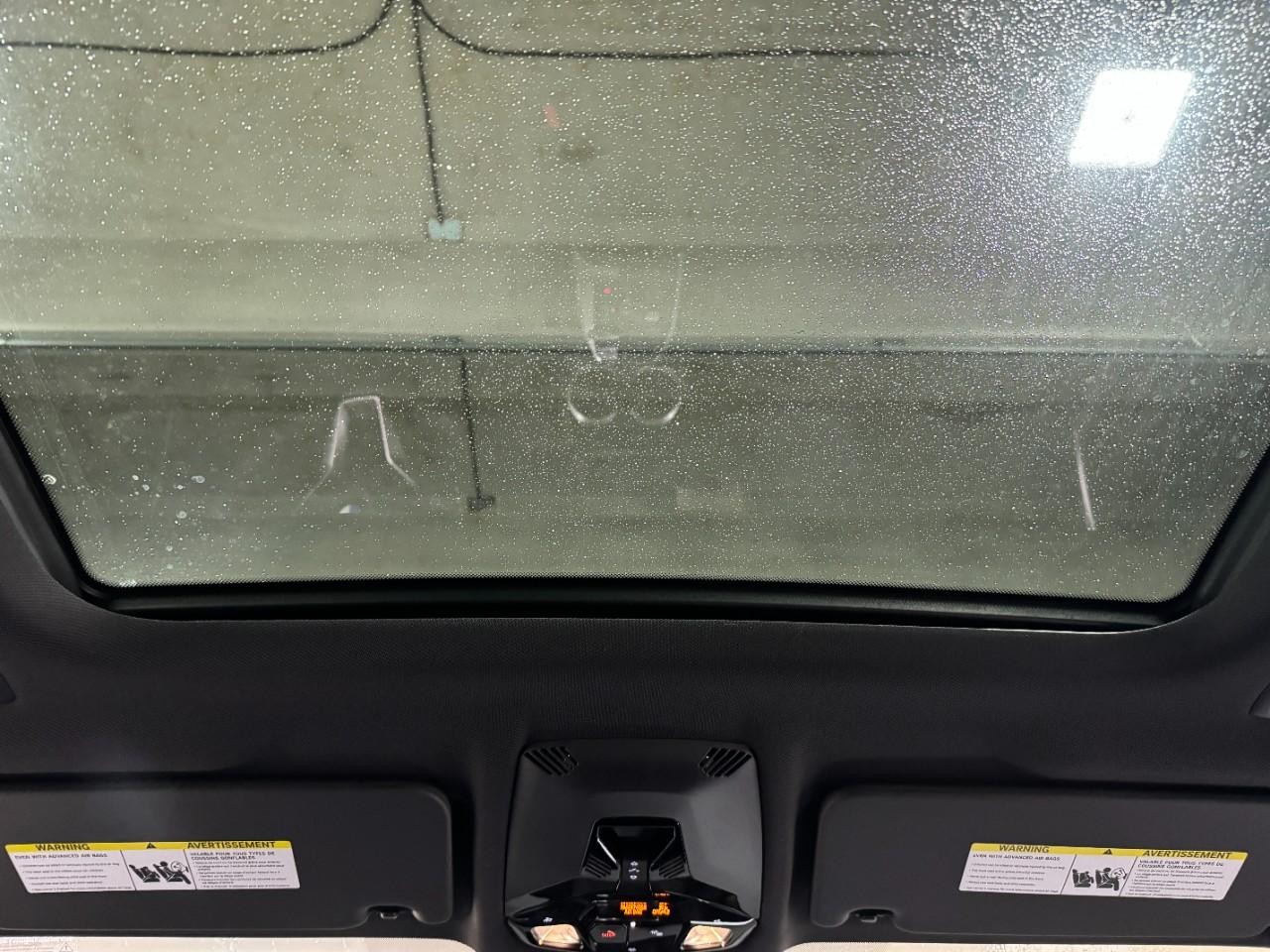 BMW X1 Vehicle Full-screen Gallery Image 11