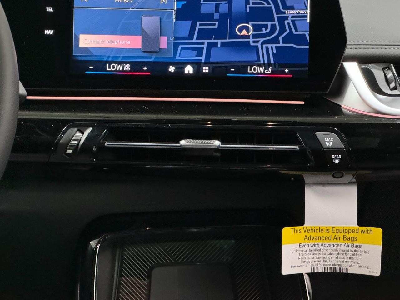 BMW X1 Vehicle Full-screen Gallery Image 15