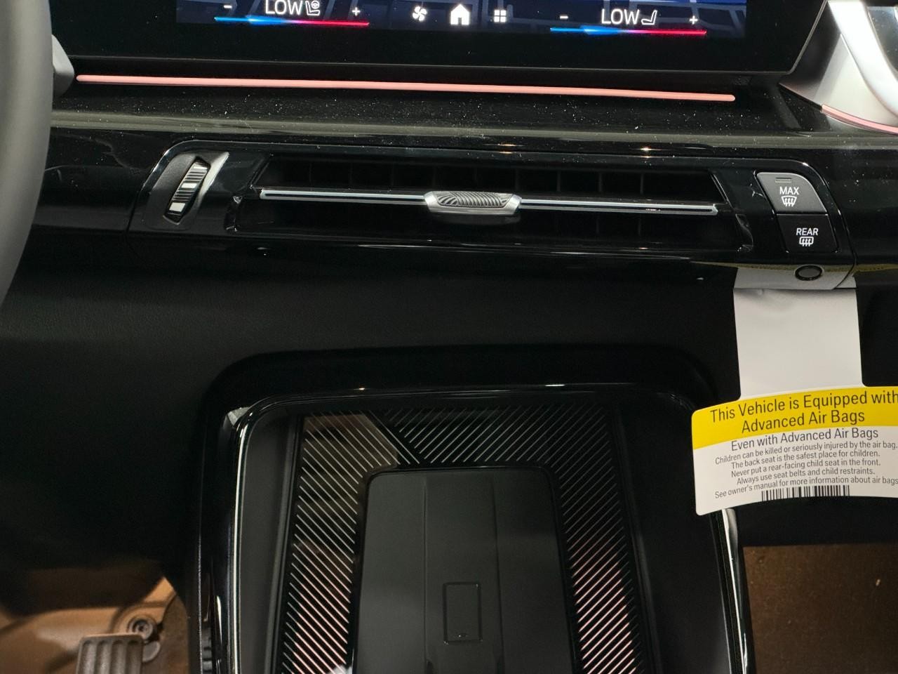 BMW X1 Vehicle Full-screen Gallery Image 15