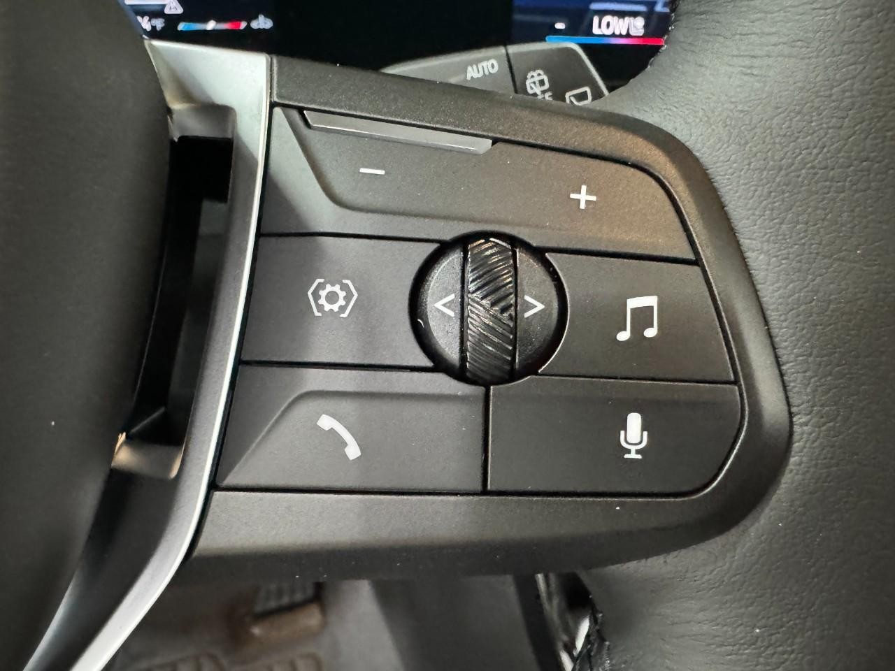 BMW X1 Vehicle Full-screen Gallery Image 31