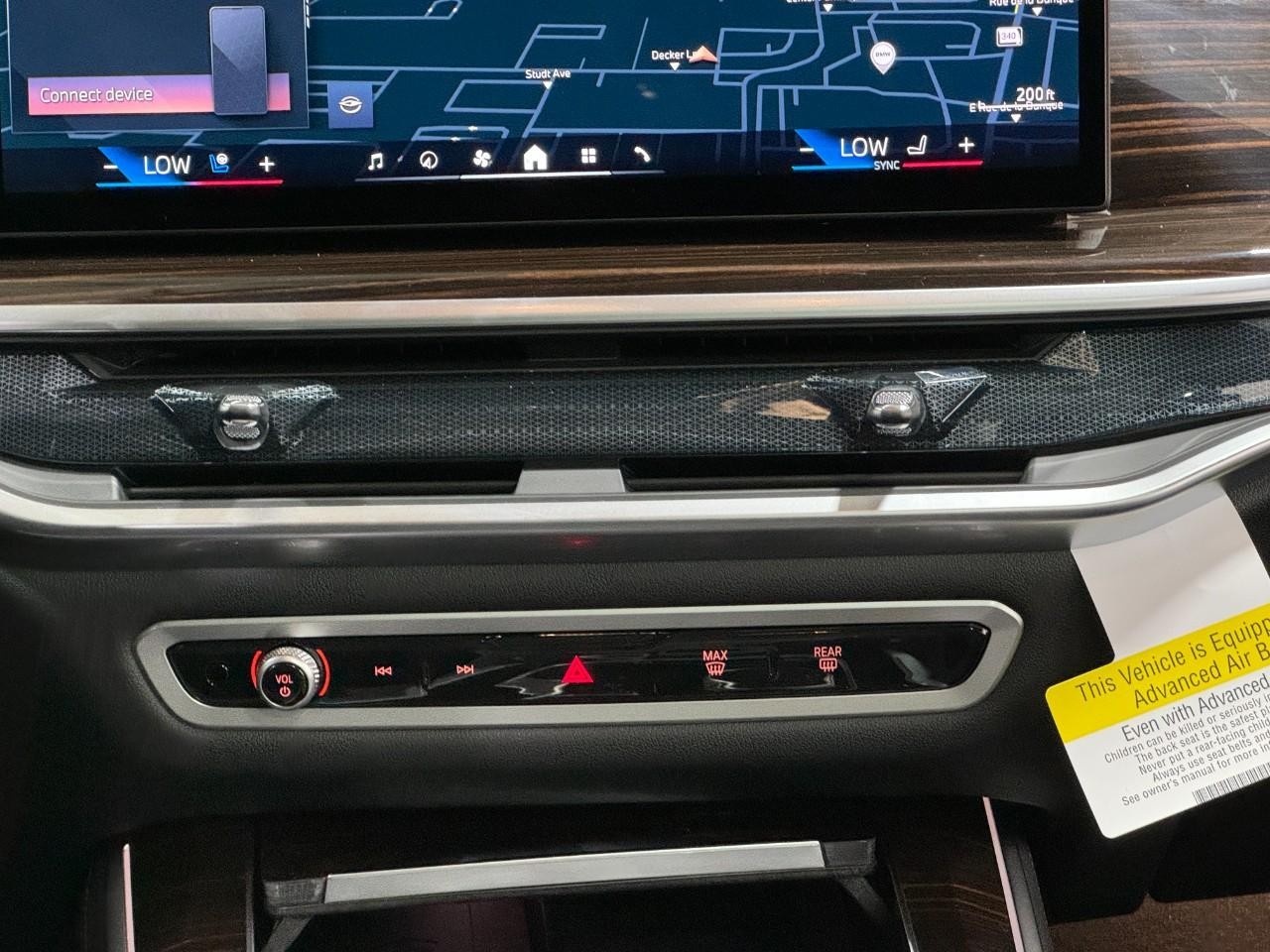 BMW X5 Vehicle Full-screen Gallery Image 16