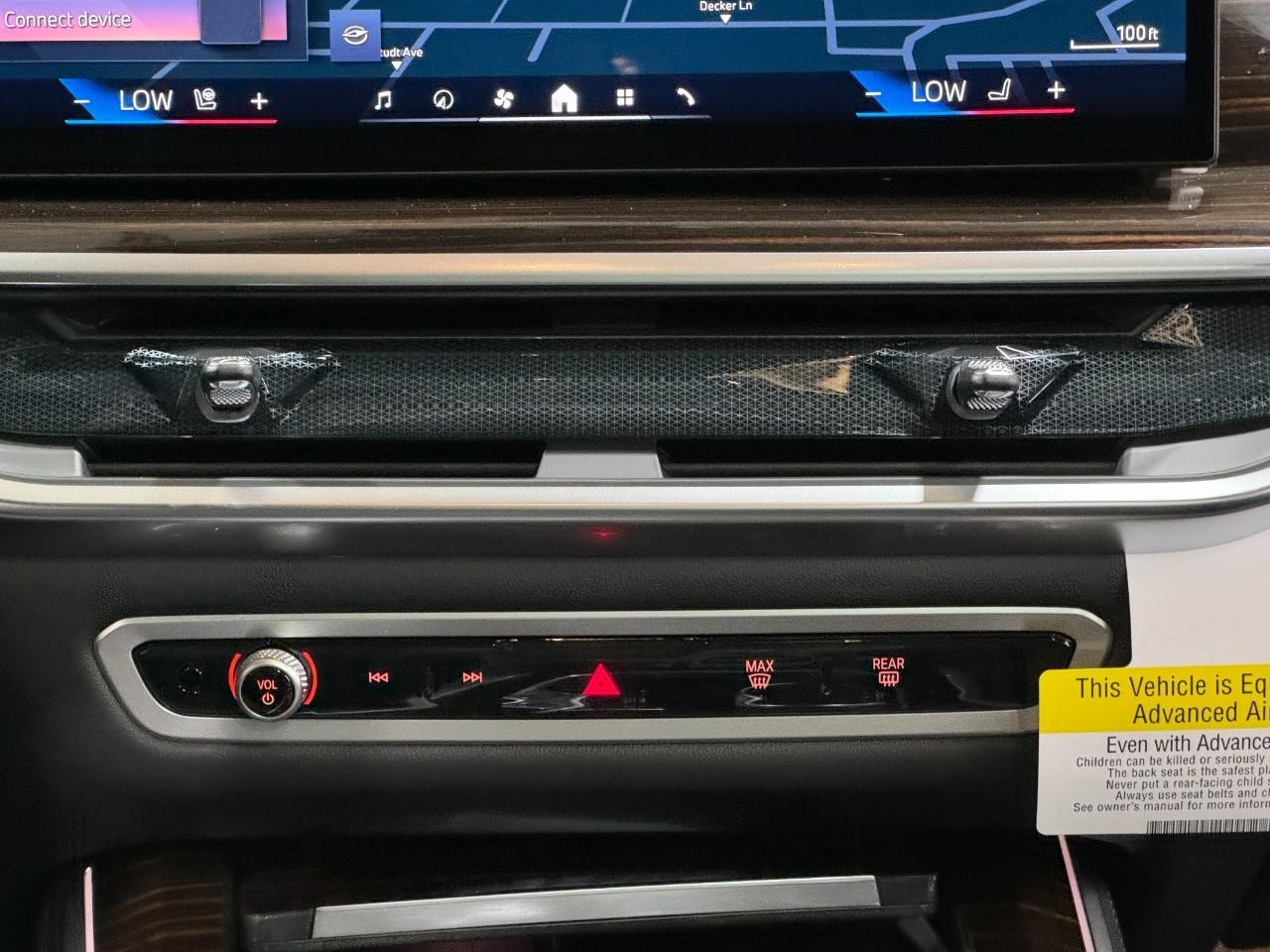 BMW X5 Vehicle Full-screen Gallery Image 16