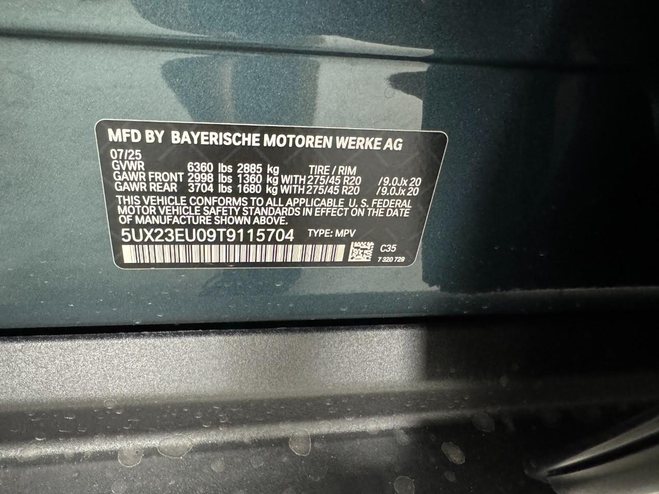 BMW X5 Vehicle Full-screen Gallery Image 36