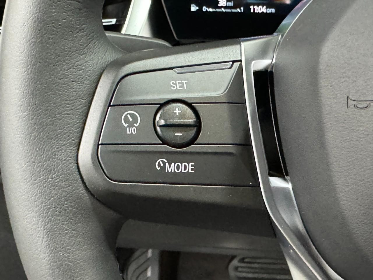 BMW X1 Vehicle Full-screen Gallery Image 29