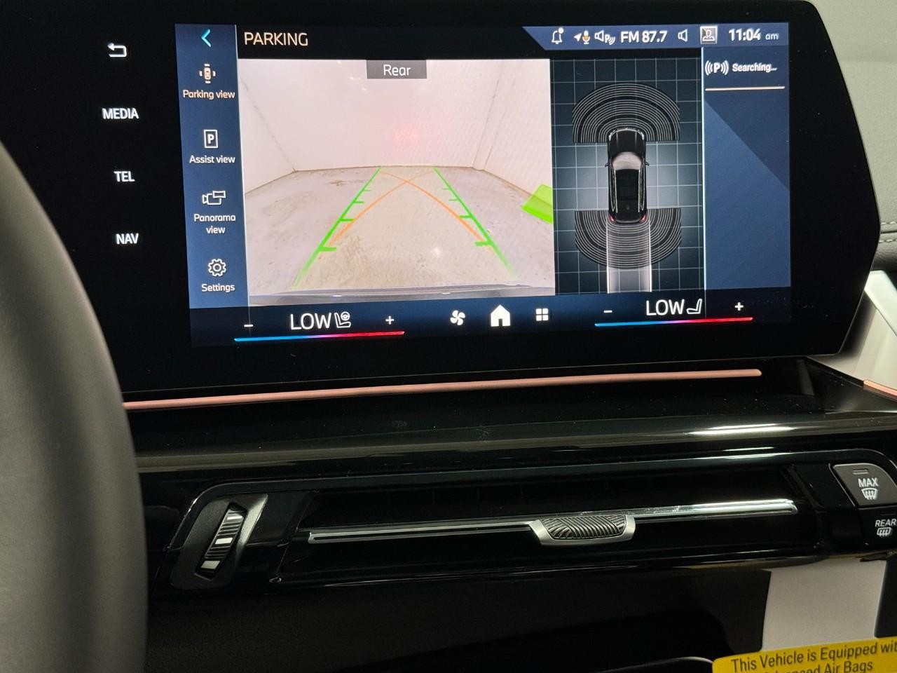 BMW X1 Vehicle Full-screen Gallery Image 32