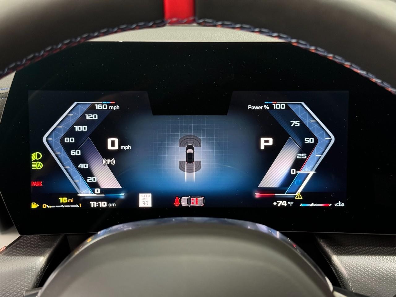 BMW X1 Vehicle Full-screen Gallery Image 31