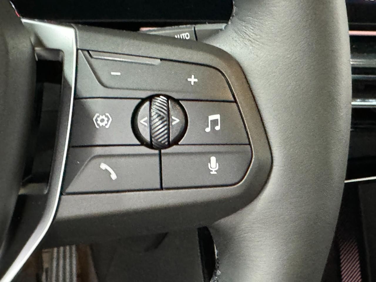 BMW X1 Vehicle Full-screen Gallery Image 31