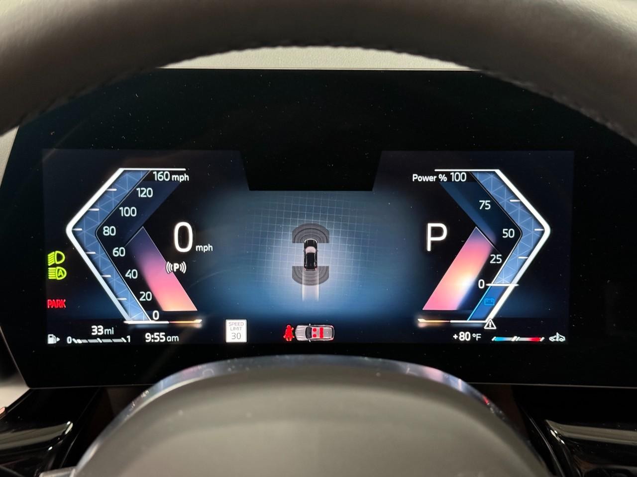 BMW X1 Vehicle Full-screen Gallery Image 32