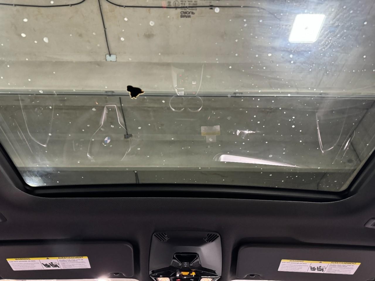 BMW X1 Vehicle Full-screen Gallery Image 11