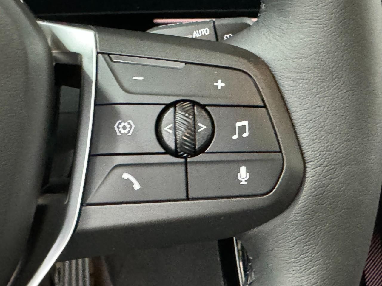 BMW X1 Vehicle Full-screen Gallery Image 30