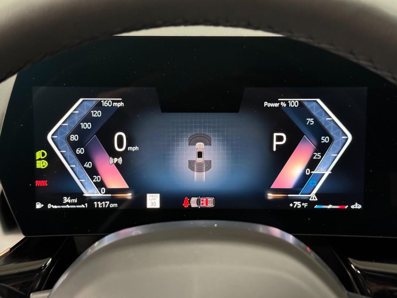 BMW X1 Vehicle Full-screen Gallery Image 31