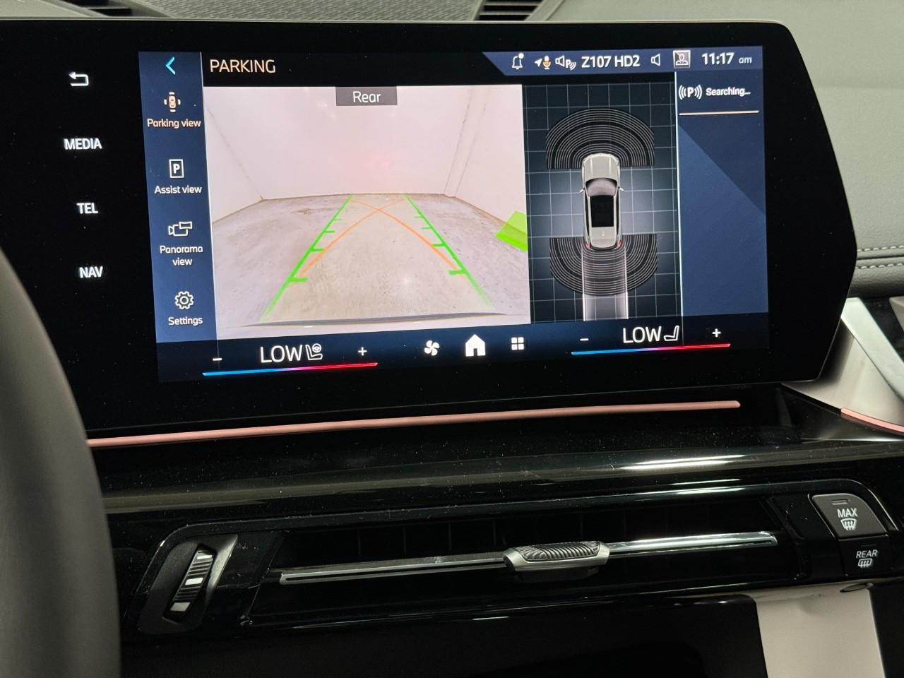 BMW X1 Vehicle Full-screen Gallery Image 32