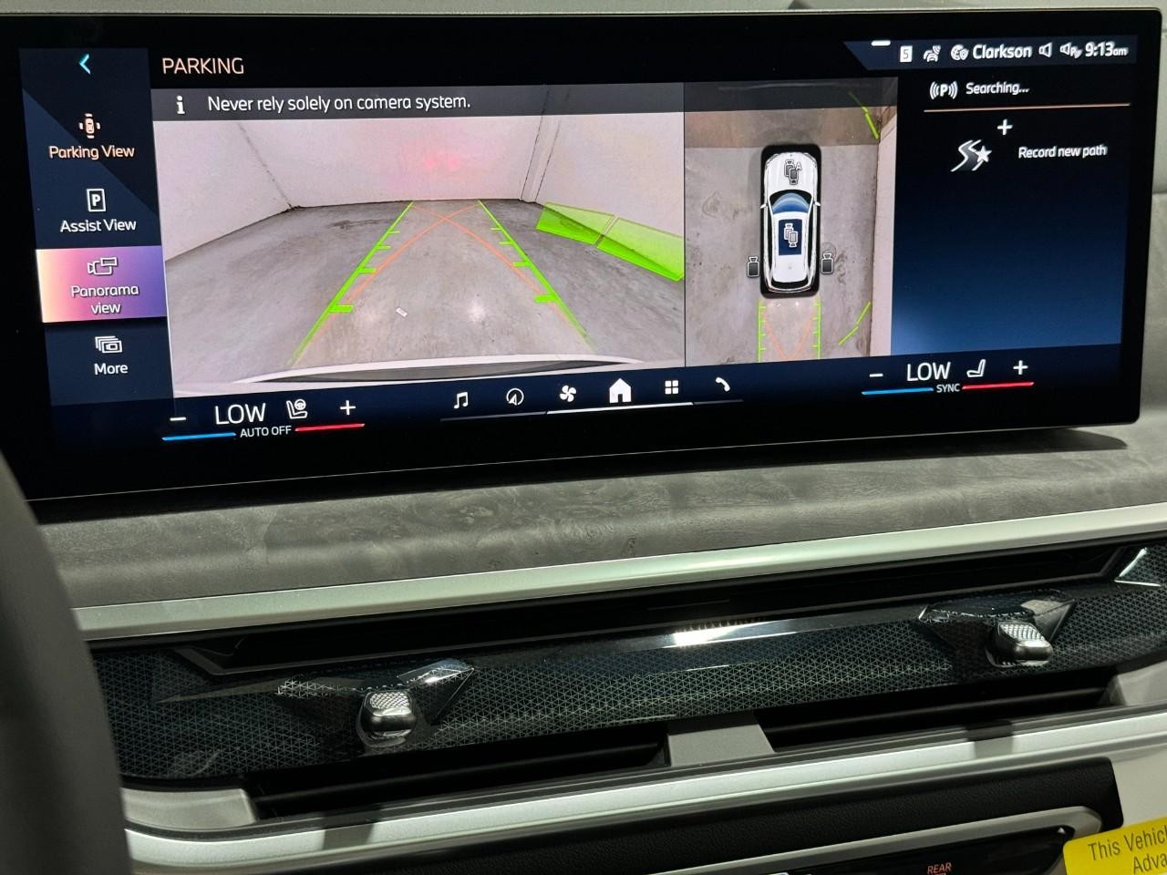 BMW X5 Vehicle Full-screen Gallery Image 34