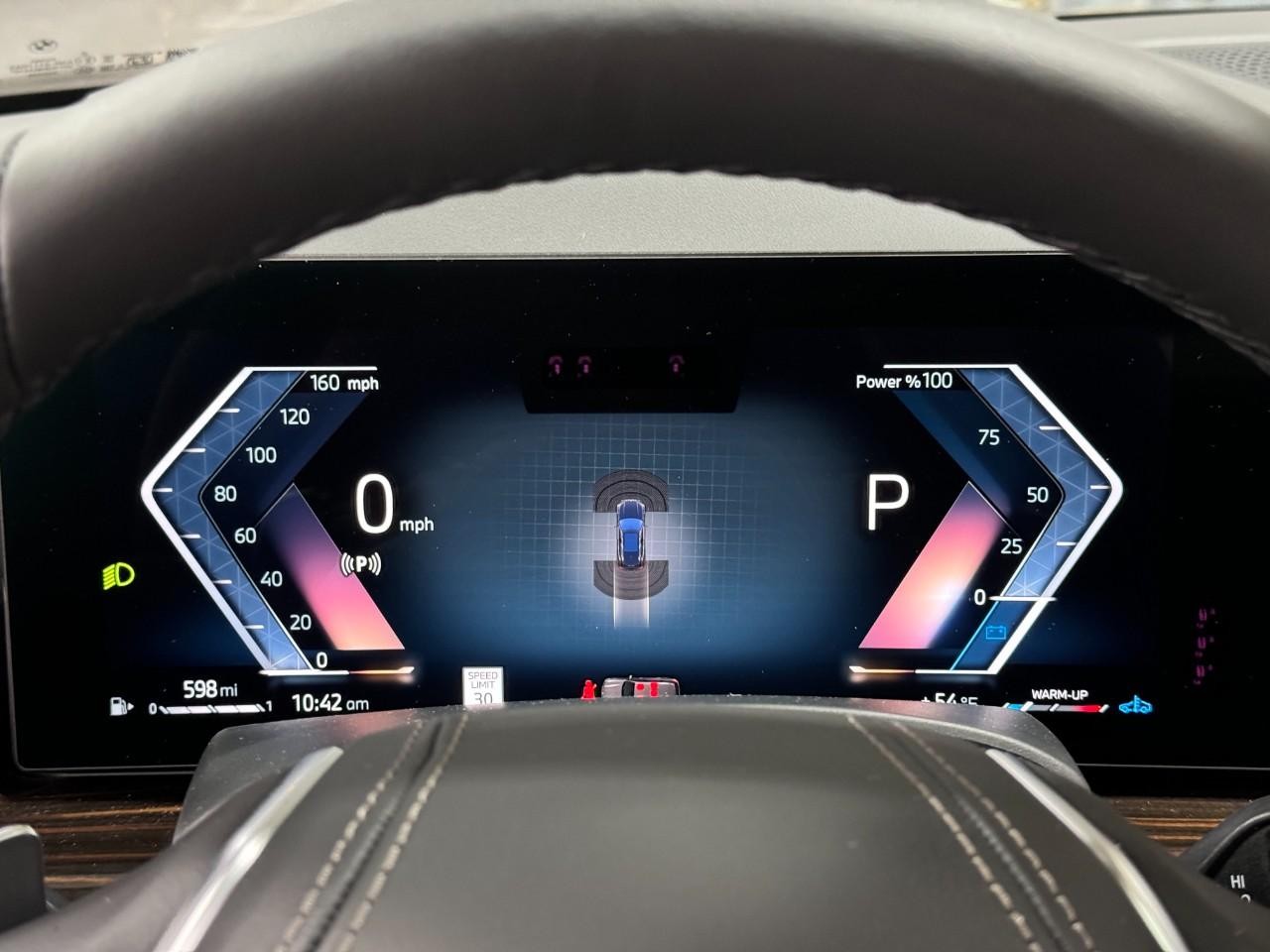 BMW X5 Vehicle Full-screen Gallery Image 33