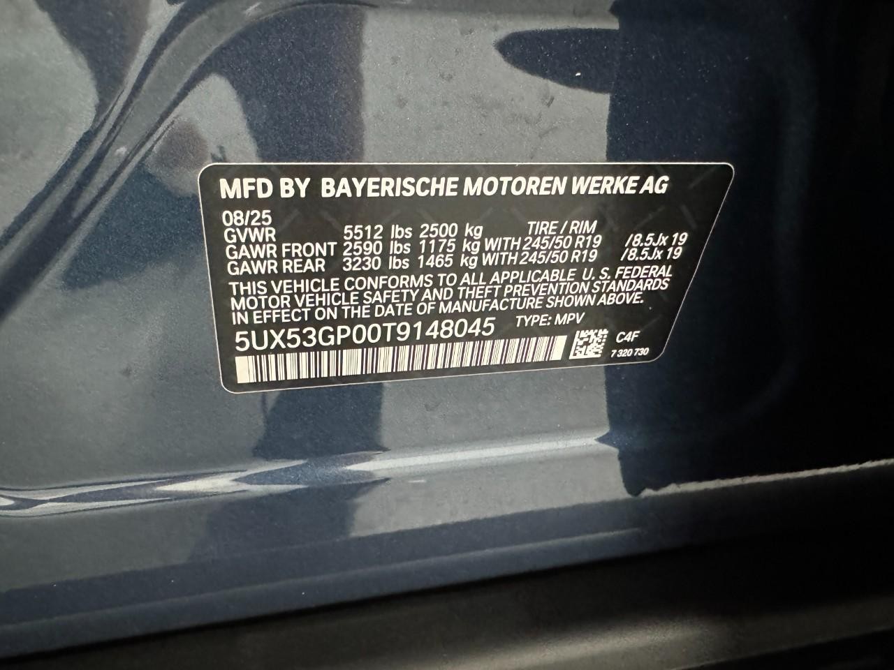 BMW X3 Vehicle Full-screen Gallery Image 32