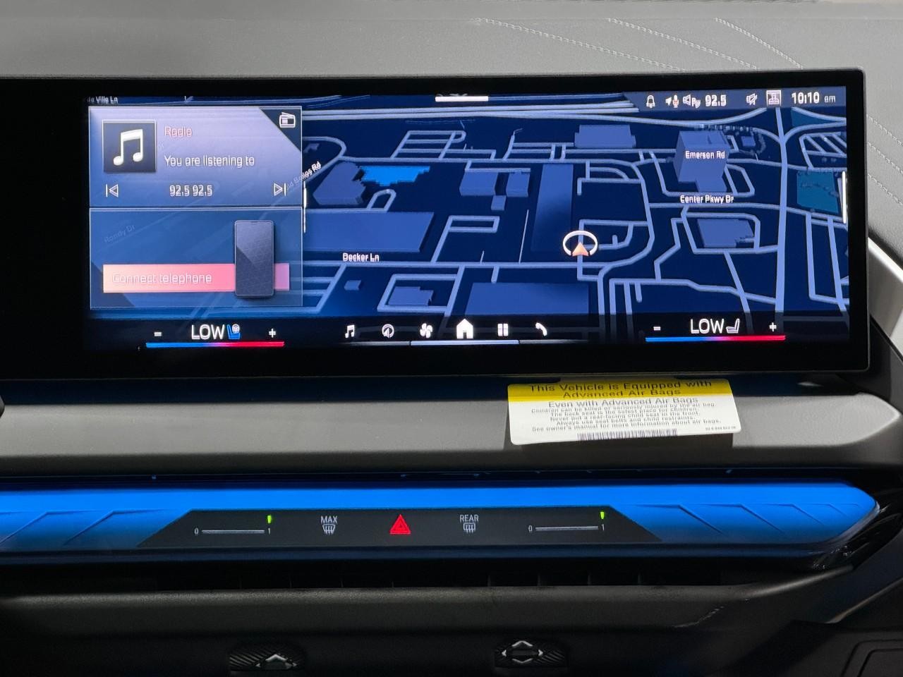 BMW X3 Vehicle Full-screen Gallery Image 14