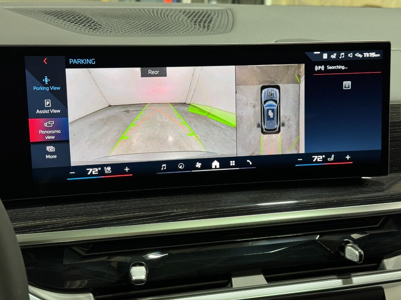 BMW X5 Vehicle Full-screen Gallery Image 35