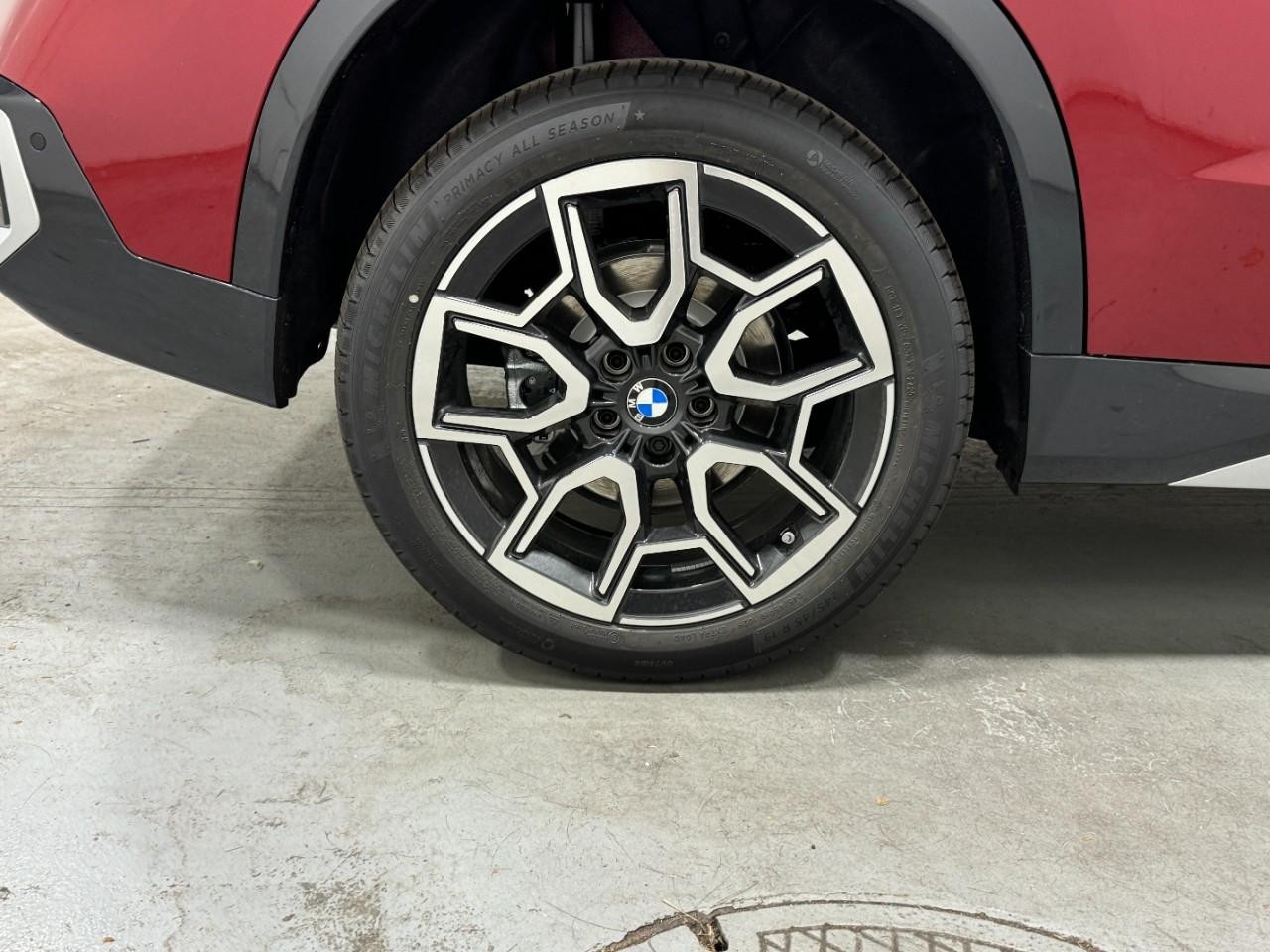 BMW X1 Vehicle Full-screen Gallery Image 5