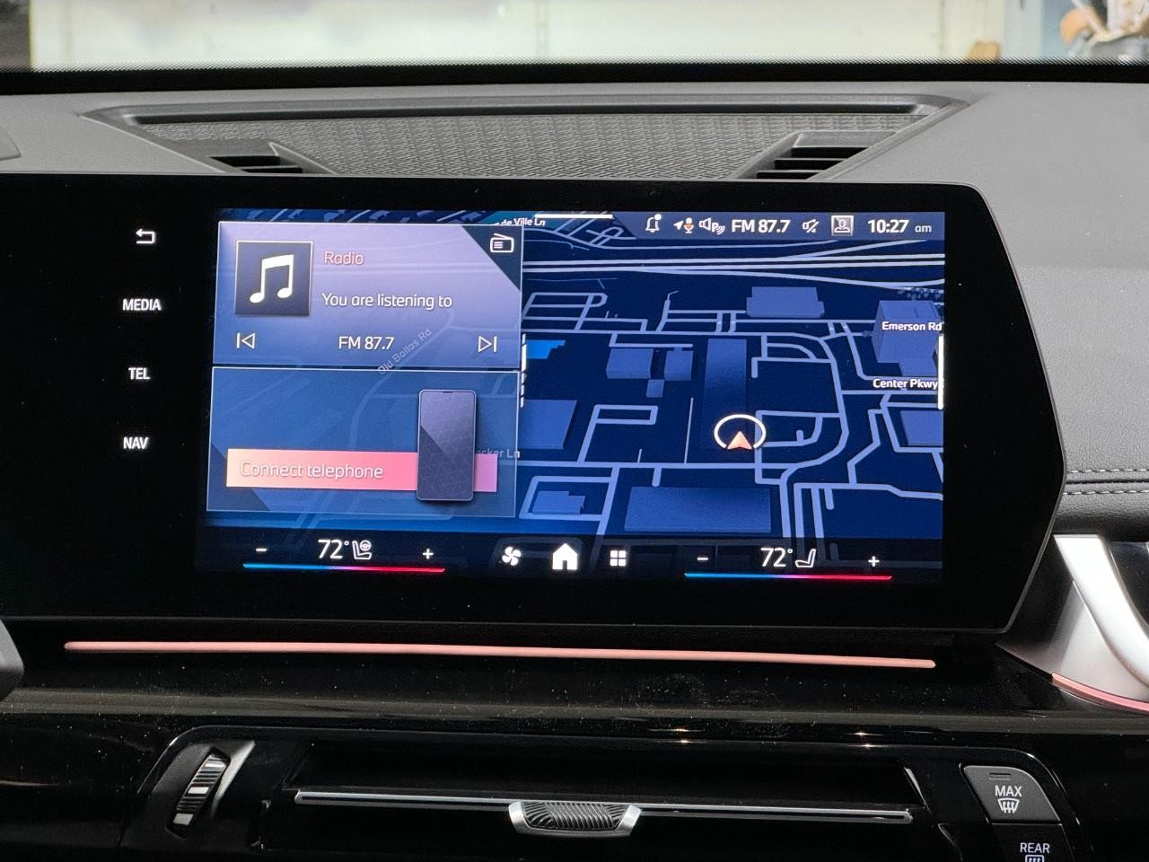 BMW X1 Vehicle Full-screen Gallery Image 14