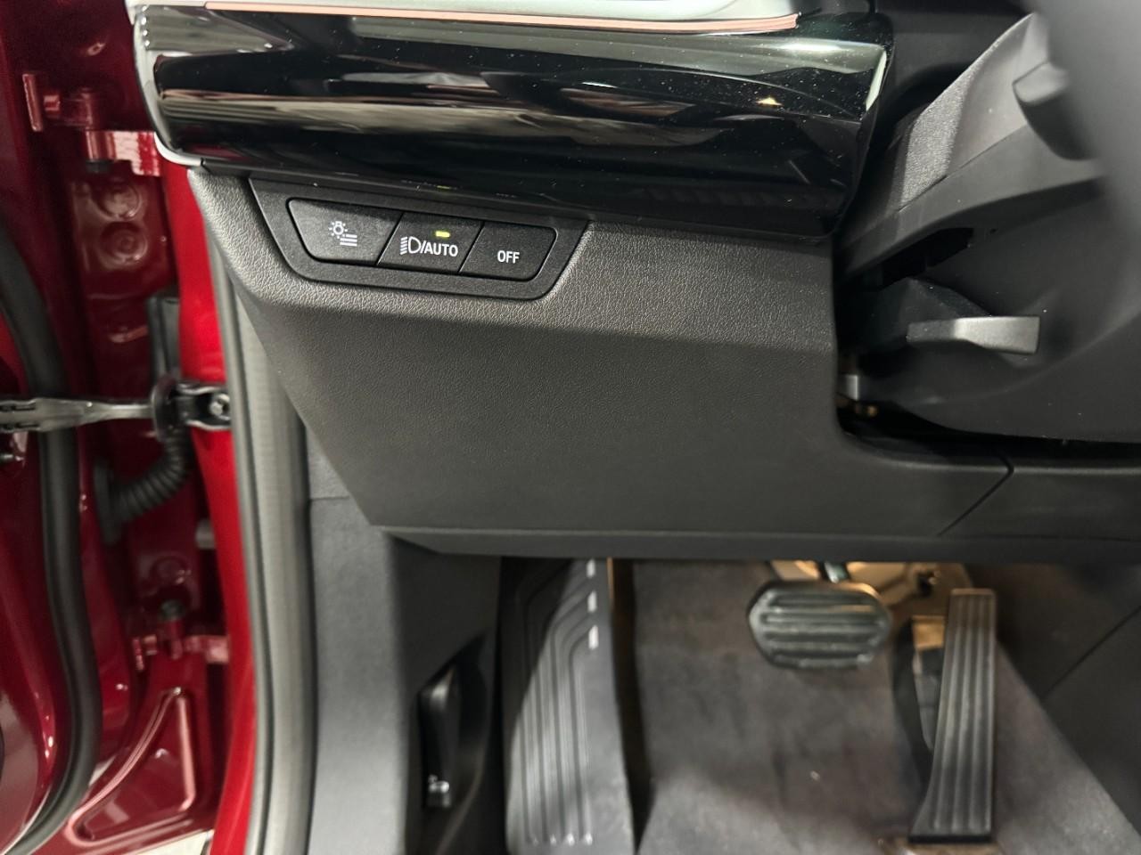 BMW X1 Vehicle Full-screen Gallery Image 28