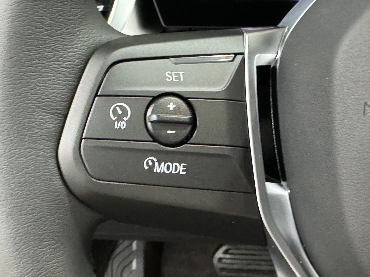 BMW X1 Vehicle Full-screen Gallery Image 29