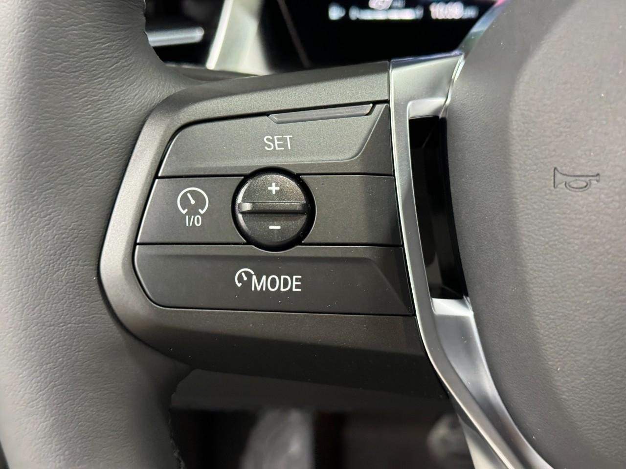 BMW X1 Vehicle Full-screen Gallery Image 29