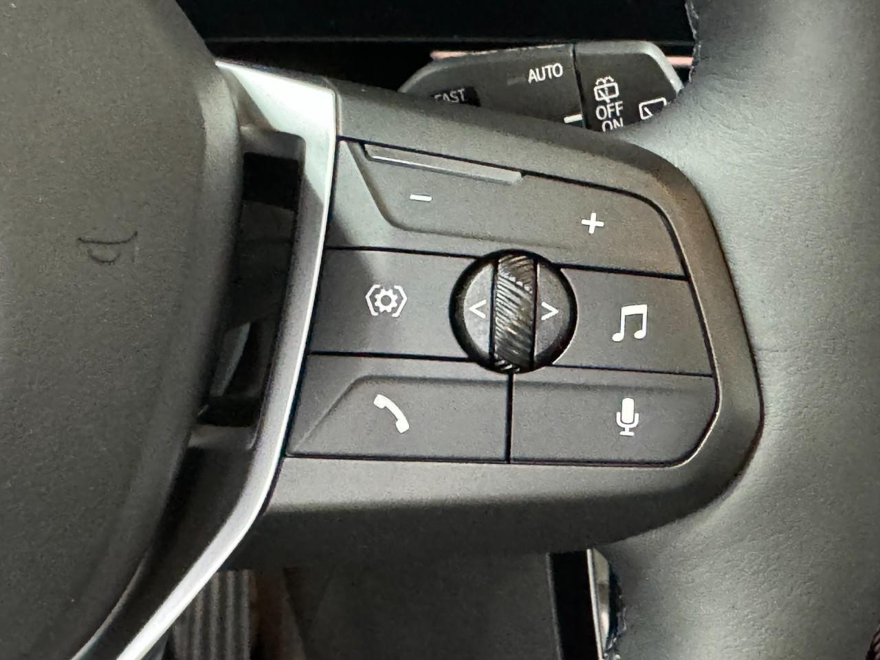 BMW X1 Vehicle Full-screen Gallery Image 30