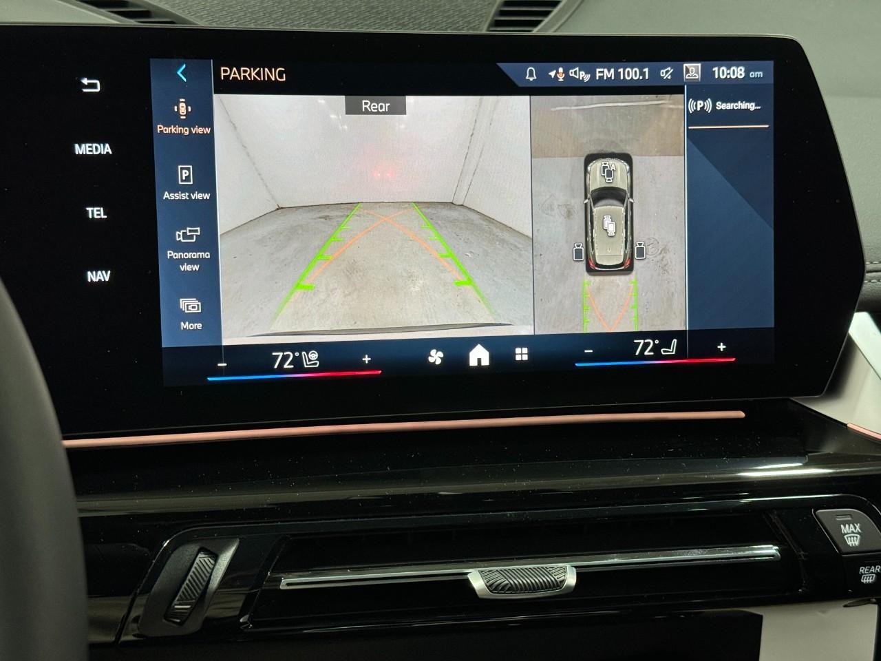 BMW X1 Vehicle Full-screen Gallery Image 32