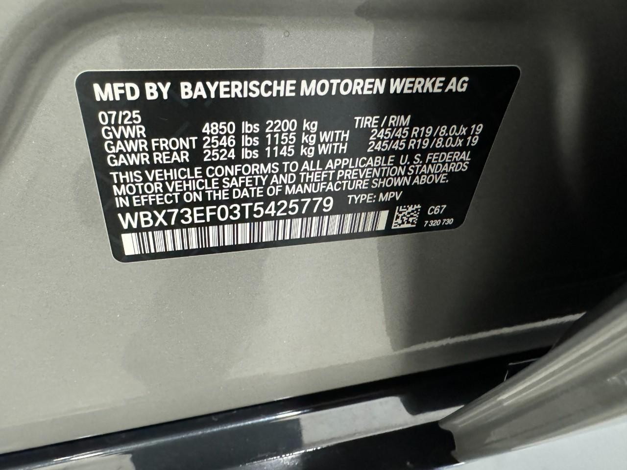 BMW X1 Vehicle Full-screen Gallery Image 31