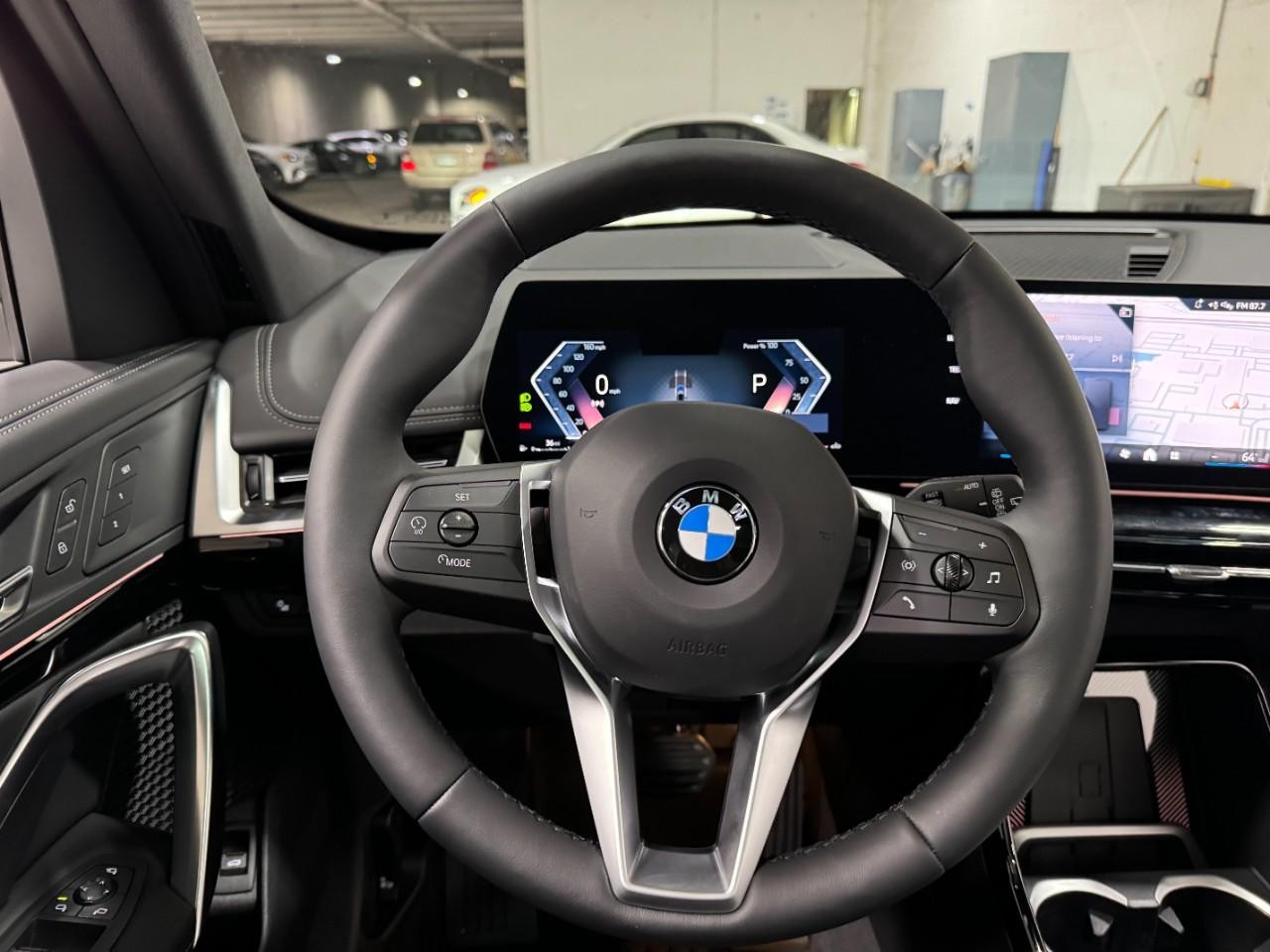 BMW X1 Vehicle Full-screen Gallery Image 13