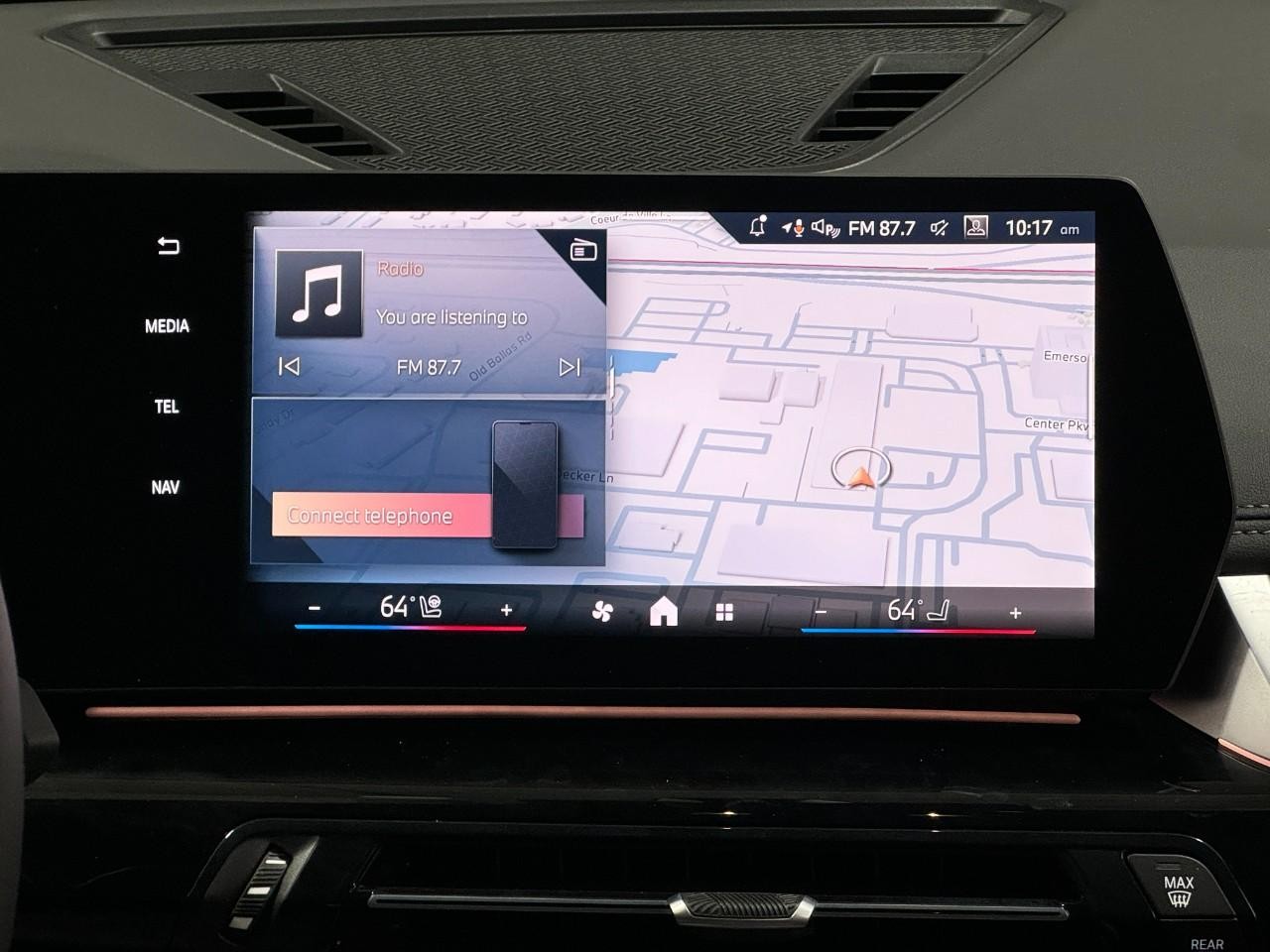 BMW X1 Vehicle Full-screen Gallery Image 14