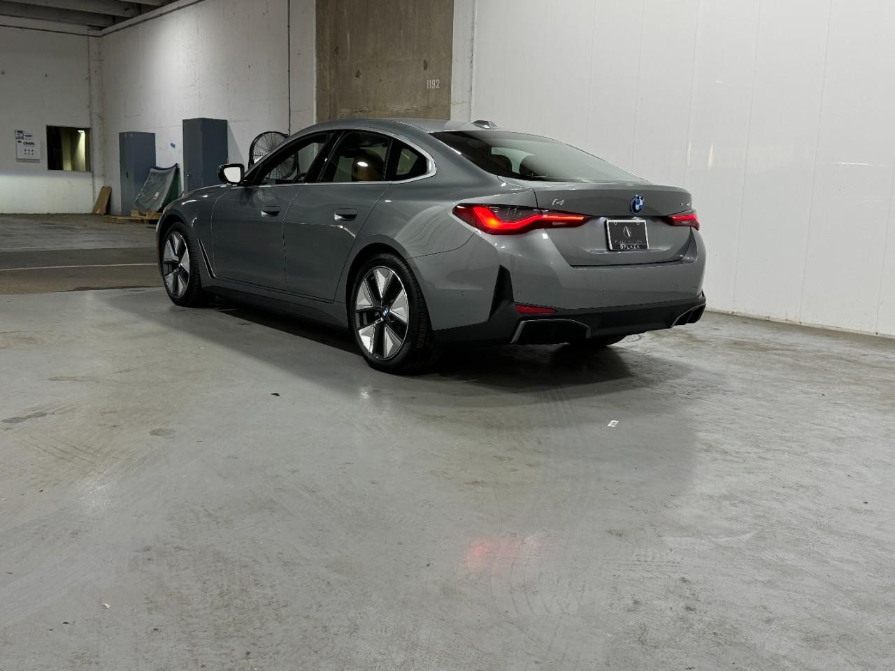 BMW i4 Vehicle Full-screen Gallery Image 3