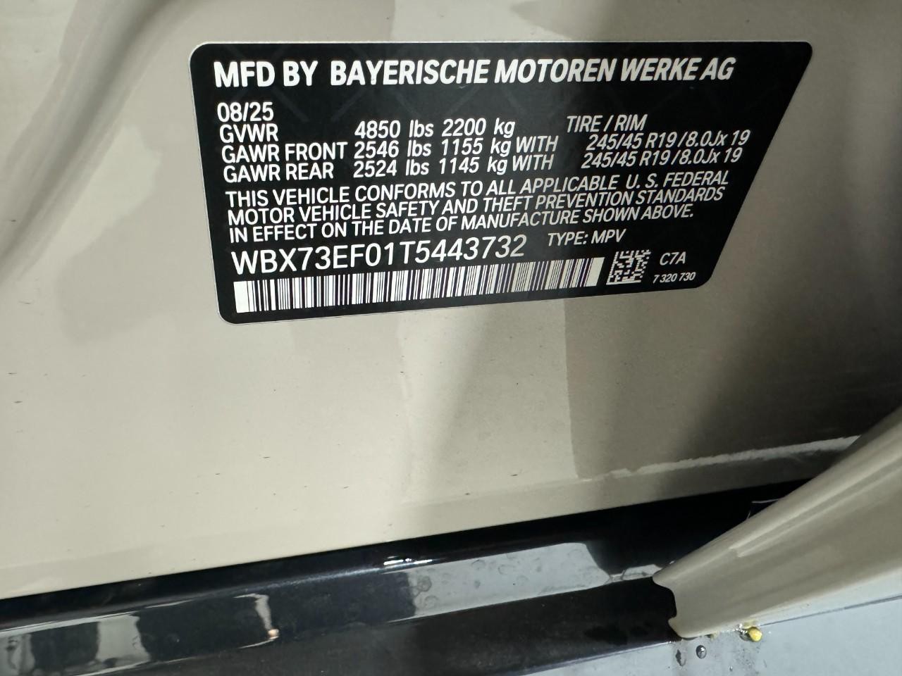 BMW X1 Vehicle Full-screen Gallery Image 33