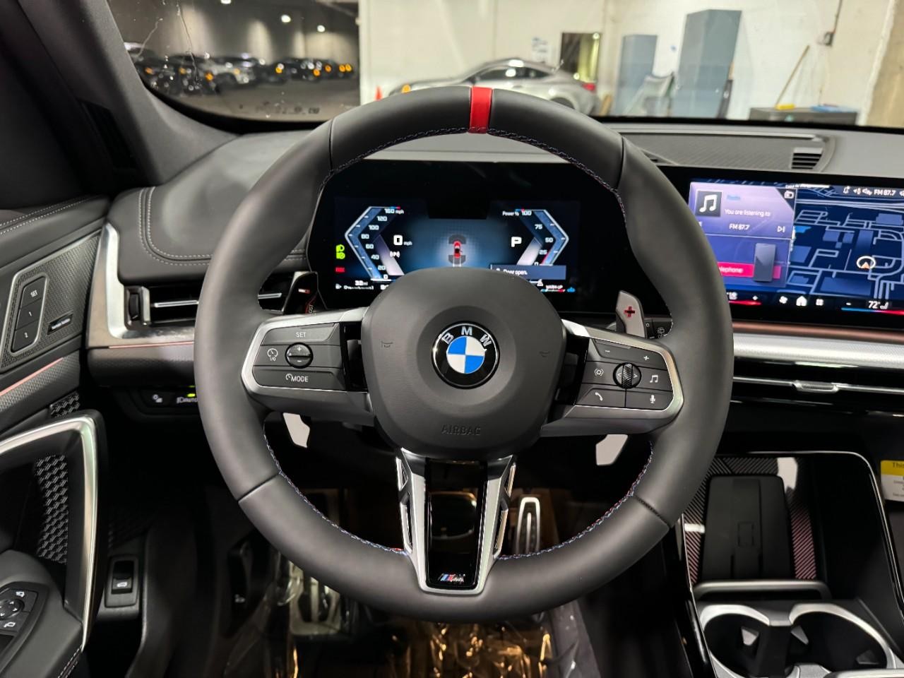 BMW X1 Vehicle Full-screen Gallery Image 13