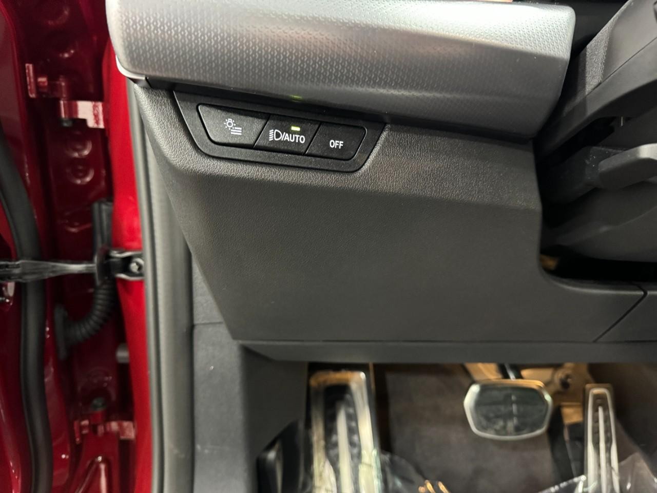 BMW X1 Vehicle Full-screen Gallery Image 28