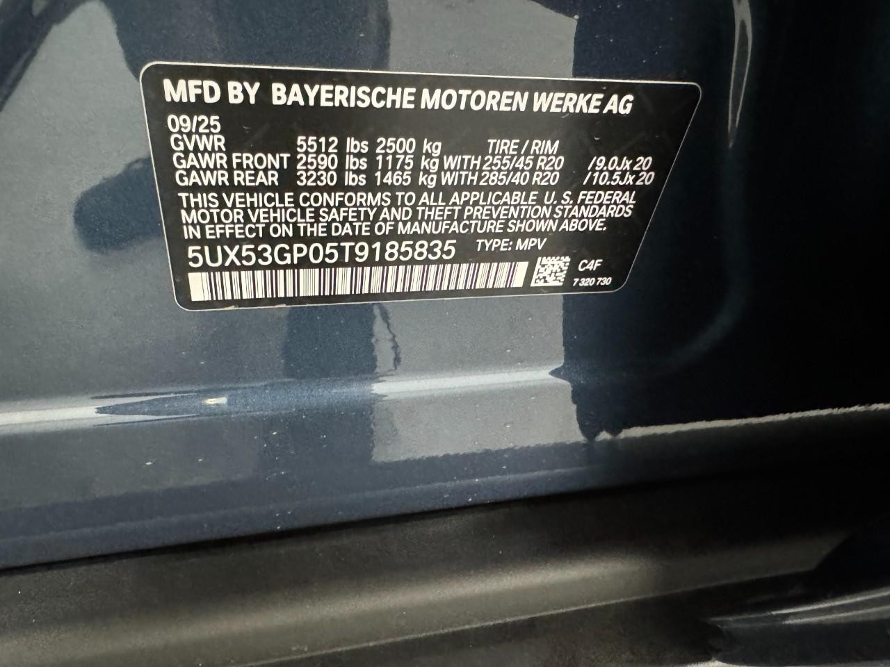 BMW X3 Vehicle Full-screen Gallery Image 30